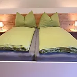 Apartment Biohof Auinger, Der Tiererlebnishof