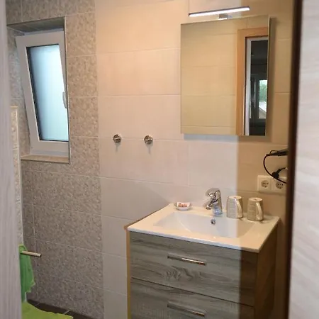 Biohof Auinger, Der Tiererlebnishof Apartament *