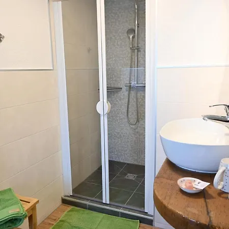 Biohof Auinger, Der Tiererlebnishof Apartament Aurach am Hongar