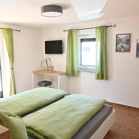 Biohof Auinger, Der Tiererlebnishof *