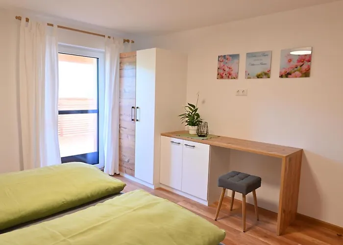 Apartamento Biohof Auinger, Der Tiererlebnishof *