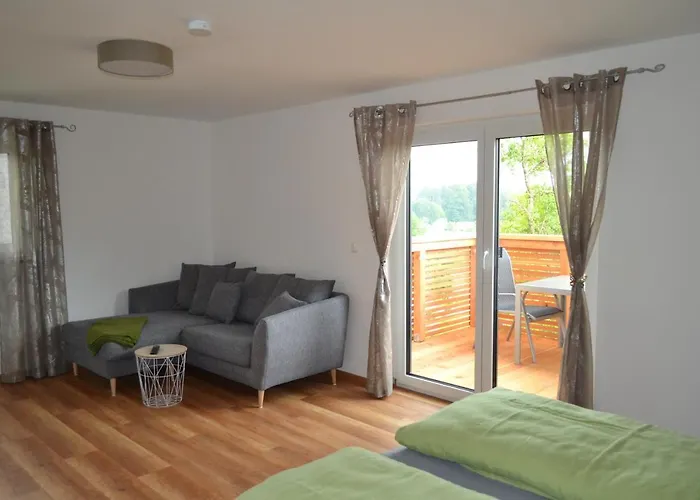 Biohof Auinger, Der Tiererlebnishof *