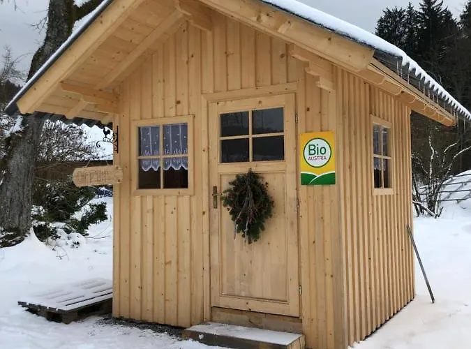 Biohof Auinger, Der Tiererlebnishof Aurach am Hongar