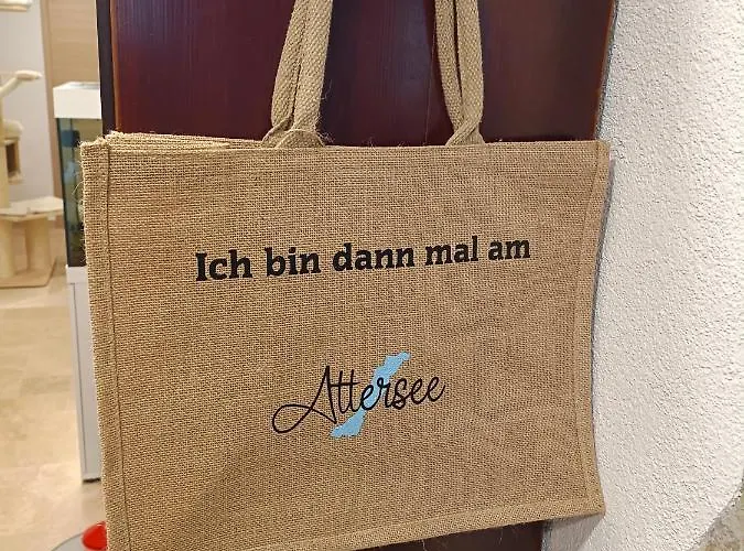 Biohof Auinger, Der Tiererlebnishof Aurach am Hongar