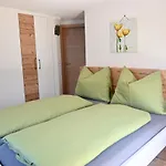 Biohof Auinger, Der Tiererlebnishof * Aurach am Hongar