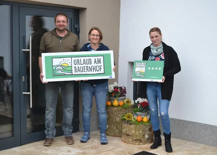 Biohof Auinger, Der Tiererlebnishof * Aurach am Hongar