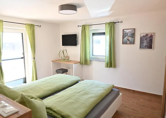 Biohof Auinger, Der Tiererlebnishof *